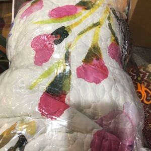 Marianna Bedding Set by P/ Kaufmann King Light weight Spread and Shams